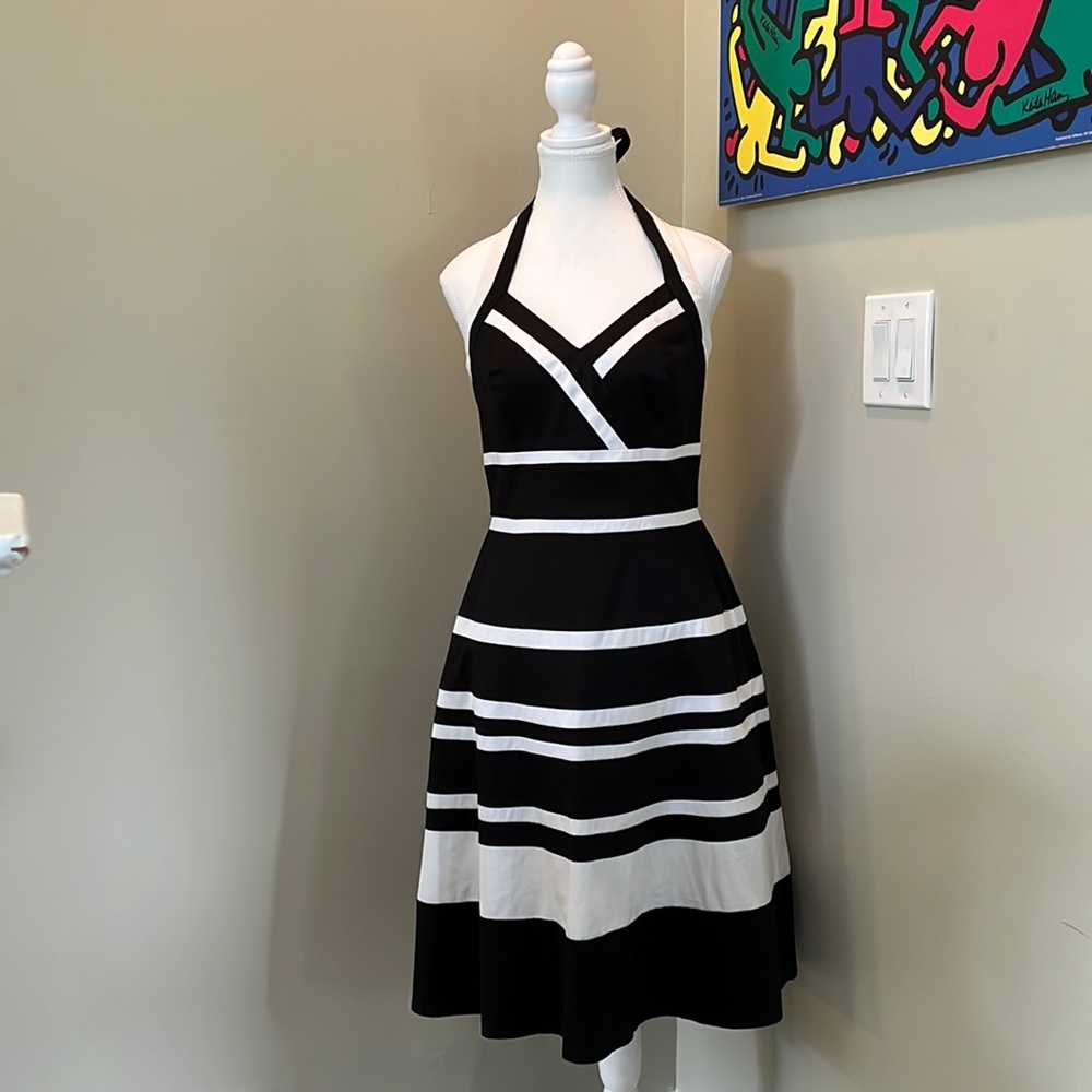 White House Black Market 6 halter dress